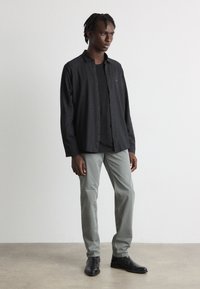 Thumbnail Image 3