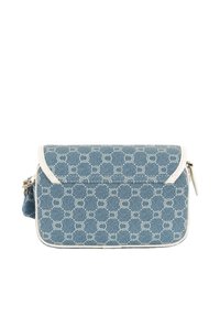 Blauwe denim schoudertas met een wit cirkelpatroon, een gebogen klep sluiting en witte accenten. Inclusief een zijvak met ritssluiting en een verstelbare schouderriem.