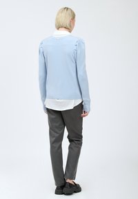 INFLUENCER V-NECK WITH PUFFED SLEEVES - Strickjacke - iceberg