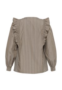 Blusa de rayas beige con detalle de hombros con volantes, mangas largas abullonadas y puños fruncidos; hecha de una tela tejida con una textura suave.