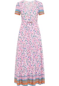 Rochie maxi floral roz cu mâneci scurte, având decolteu în V, talie strânsă, fustă în straturi și tivuri și manșete cu un model colorat.