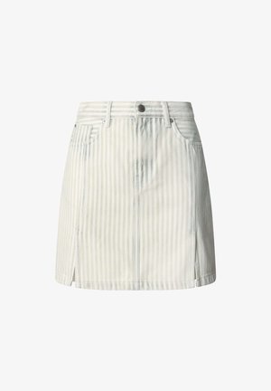 Gonna di jeans a righe in verde chiaro e bianco, con tasche laterali, chiusura frontale con bottoni e una vestibilità dritta con spaccature sottili.