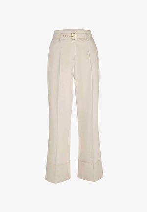 Lichtbeige op maat gemaakte broek met een hoge taille, brede pijpen en geknoopte zoom. Voorzien van een riem met een rechthoekige gouden gesp en plooien aan de voorkant.