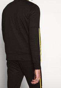 Criminal Damage Sudadera - black