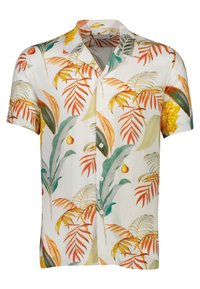Camisa de manga corta en tejido ligero, con un fondo blanco y vibrantes estampados de hojas tropicales en color naranja y verde, y cierre de botones.