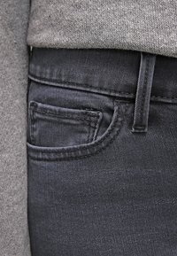 Levi's® Vaqueros pitillo - grey denim