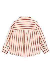 Biała koszula w pionowe czerwone paski, z kołnierzykiem typu punktowego, długimi rękawami i zielonymi detalami na guzikach przy mankietach. Posiada detal yoke na plecach.