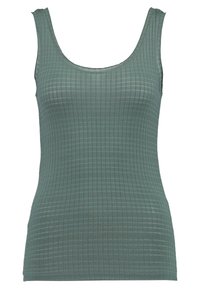 Canottiera a costine in verde tenue, con scollatura a barca e spalline larghe. Il tessuto ha una texture liscia e una silhouette aderente.