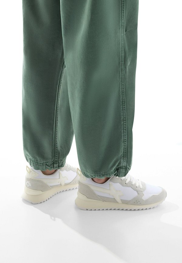 Sneaker low - weiß beige