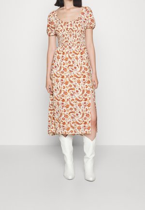 Vardagsklänning - white