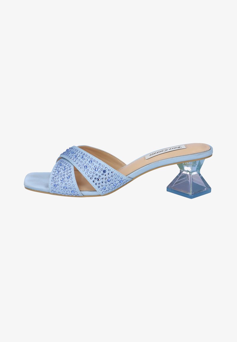 Infradito azzurro chiaro con tomaia liscia decorata con rhinestones scintillanti; presenta un tacco a blocco trasparente di forma geometrica.