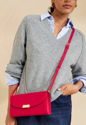 Friends Like These, STRUCTURED MULTI-WAY CROSS-BODY BAG - Umhängetasche - red