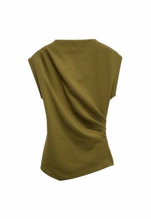 Mouwloos olijfgroen topje met asymmetrisch gedrapeerde stof aan de achterkant, gemaakt van getextureerd geribd materiaal.