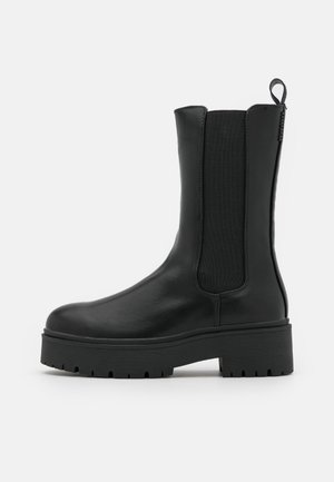 Plateaustiefel - black