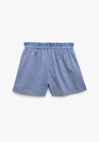 Blårandiga shorts med elastisk midja. Tillverkade av lätt tyg, med vertikala vita ränder för en avslappnad stil.