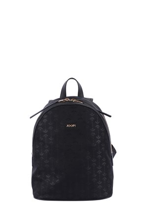 Zaino nero realizzato in materiale testurizzato, con una forma ad arco, un sottile motivo floreale, logo dorato e chiusure a zip.