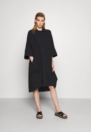 FUNNEL SHIRTDRESS - Denní šaty - black