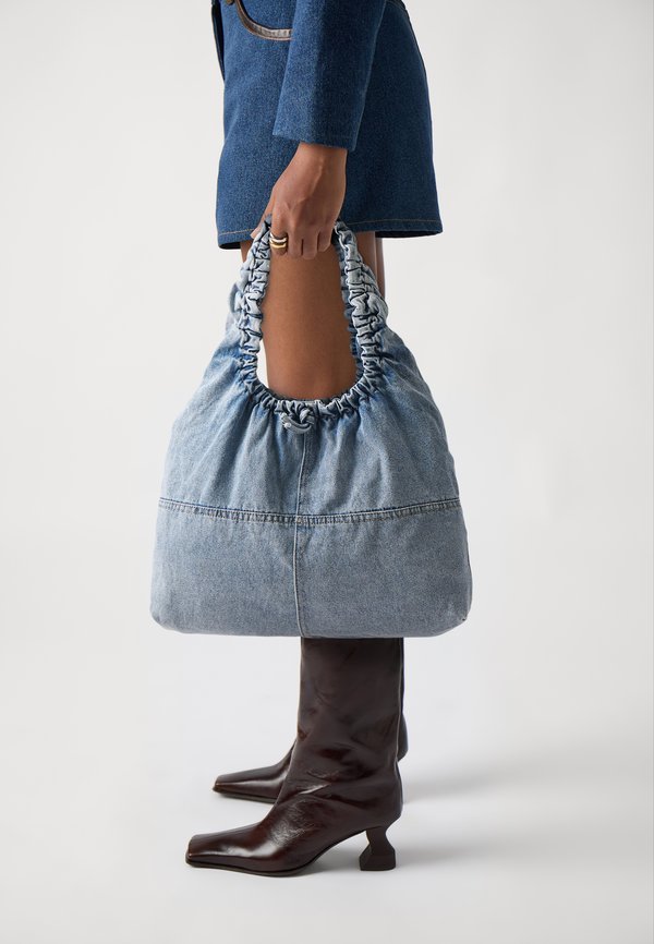 WASHED BAG - Tote bag - denim