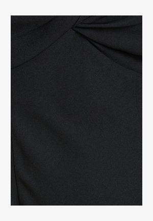 Zwarte stof met een gladde textuur, voorzien van een gedraaid ontwerpdetail. Het materiaal lijkt licht van gewicht en valt zacht.