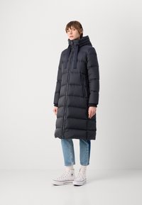 Marc O'Polo LONG COAT FEMININE SHAPE  WITH HOOD - Abrigo de plumas - deep blue sea