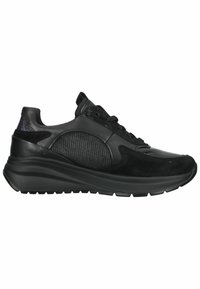 Sneaker nere caratterizzate da una combinazione di pelle liscia e mesh, punta tondeggiante, dettagli testurizzati e una suola spessa e scanalata per un maggiore supporto.
