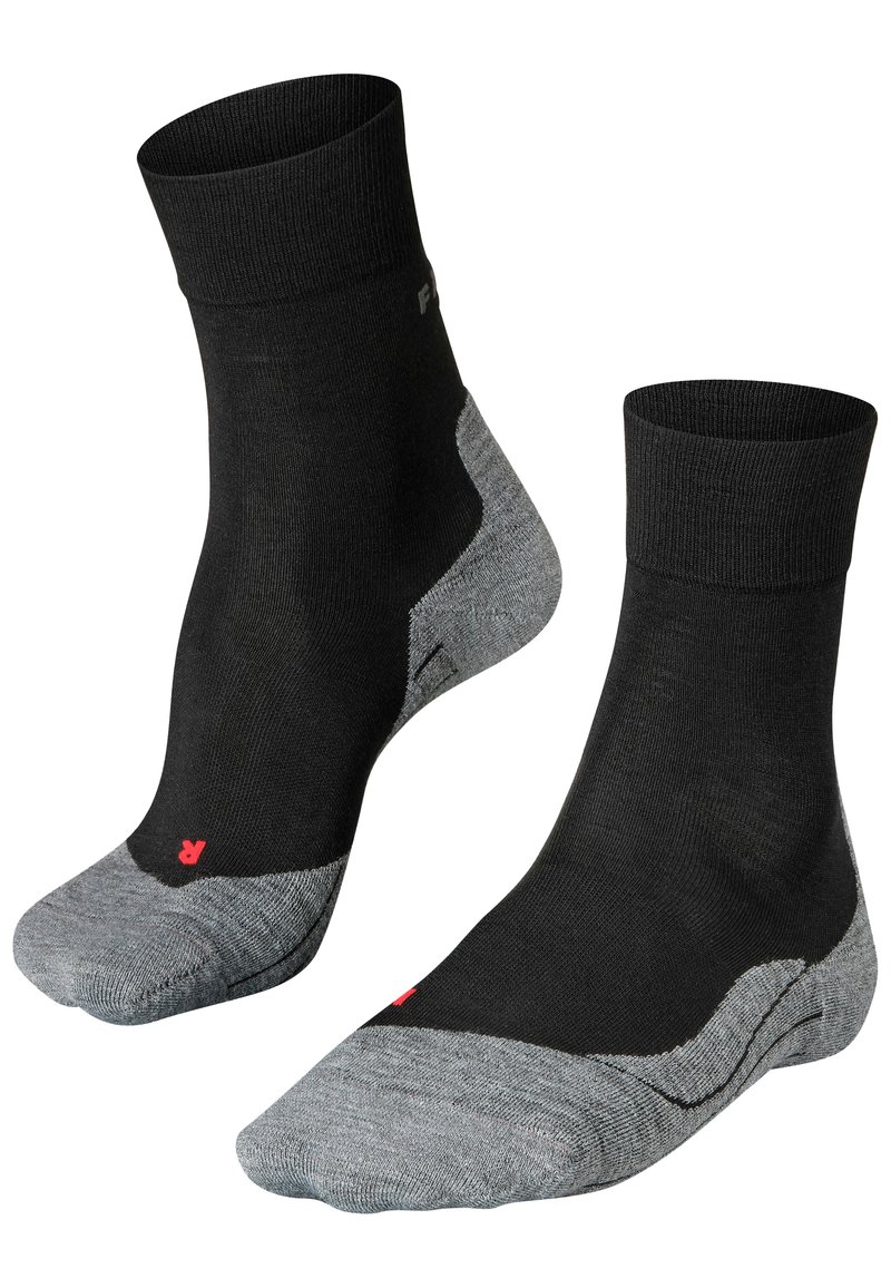 Calcetines tobilleros en negro y gris con una parte superior negra y talón y puntera grises. Incluye un pequeño logo rojo en el talón. Material de mezcla de algodón.