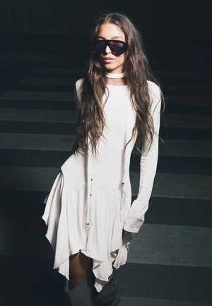 Bershka, LONG SLEEVE RUFFLED - T-SHIRT - T-shirt à manches longues - white