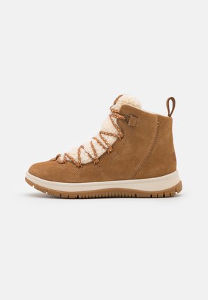 UGG Ankle Boot - cognac