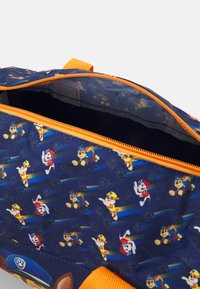Fabrizio VIACOM PAW PATROL SPORTSBAG UNISEX - Skulderveske - blue/orange