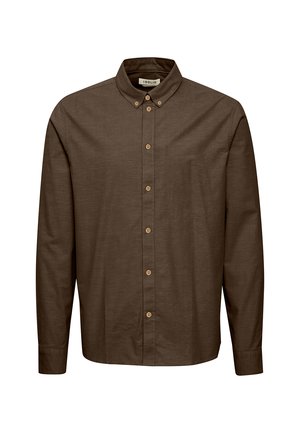 Brun langærmet skjorte med knapper, knappet krave og træknapper, mærket "ISOLID" ved halsen.
