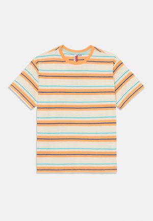 HUSHIL - T-shirt imprimé - light papaya orange