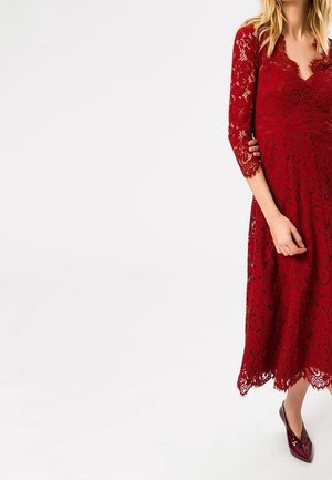 Koktejlové šaty / šaty na párty - red