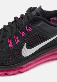 Nike Sportswear AIR MAX 2013 UNISEX - Matalavartiset tennarit - black/metallic silver/dark grey/fusion pink