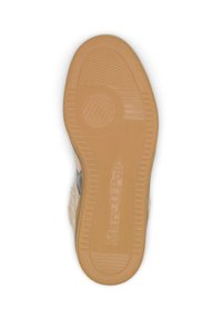 Semelle extérieure de basket avec une semelle en caoutchouc beige texturée, une forme arrondie, un décor circulaire, et le nom de la marque "Marc O'Polo" gravé.