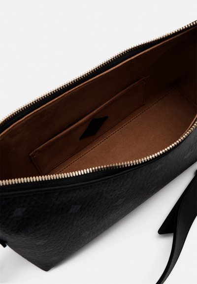 MCM Ülerinna-kott - black