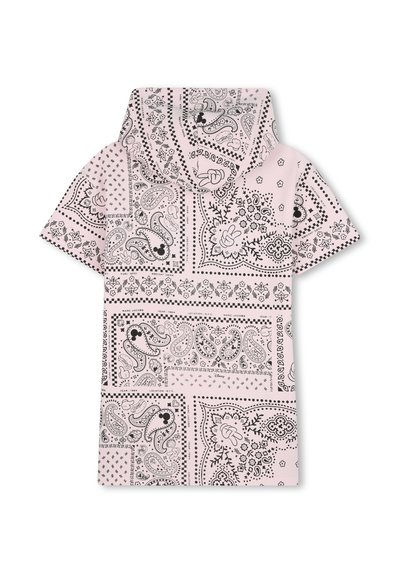 Korte mouwen shirt in lichtroze met zwarte paisley- en bloemenpatronen, met gestikte accenten en een relaxte kraagontwerp.