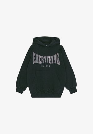 Sort hættetrøje med en frontlomme, prydet med hvid rhinestone-tekst "EVERYTHING EXISTS" i et buet design. Blødt stof, løs pasform.