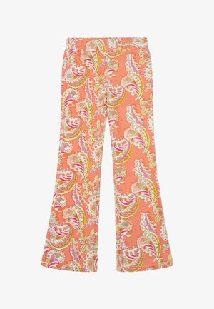 Wijde broek van oranje stof met een paisley patroon, voorzien van roze, groene en witte bloemaccenten. Zachte textuur.