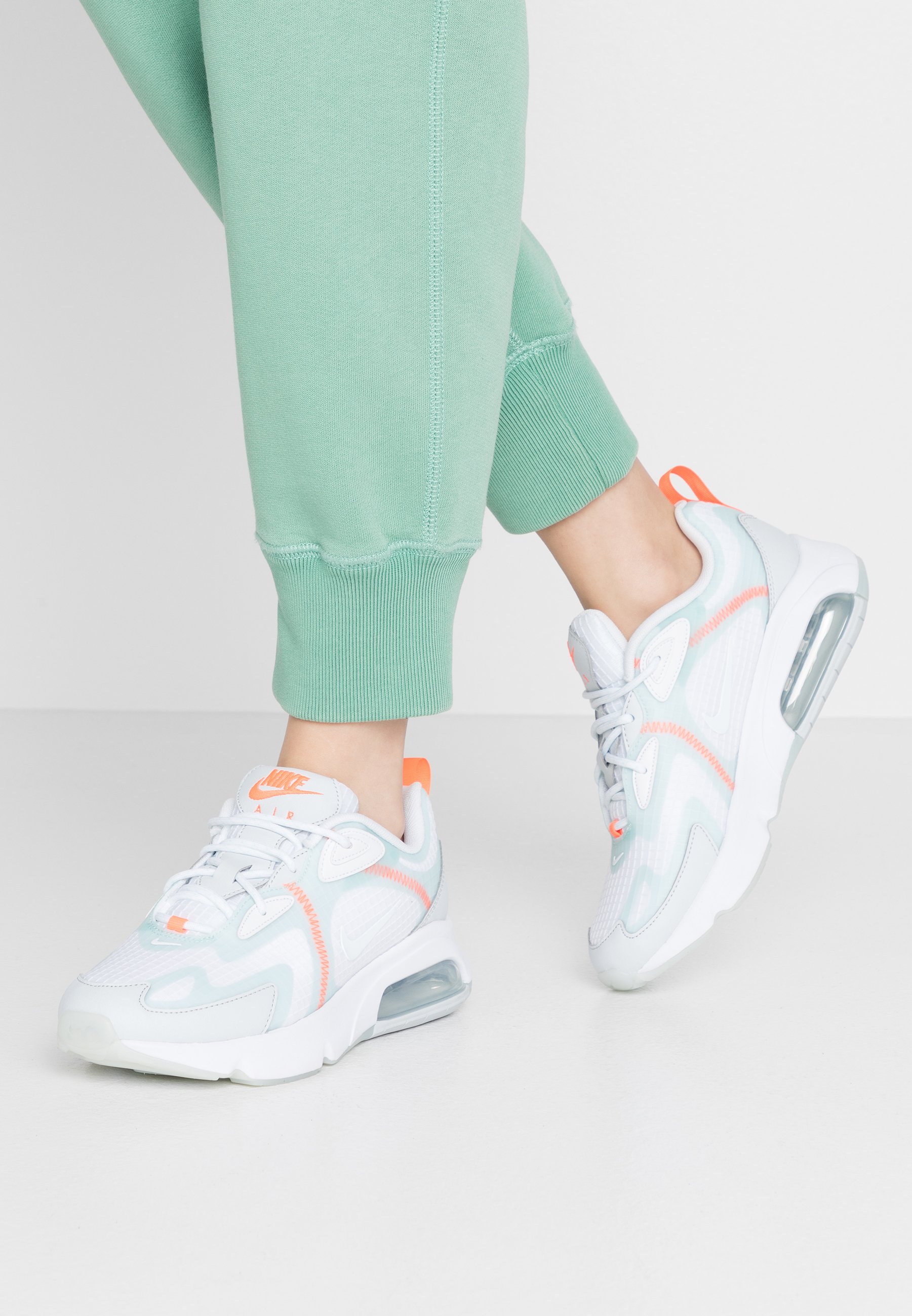 chaussures nike blanche femme chaussures nike blanche femme