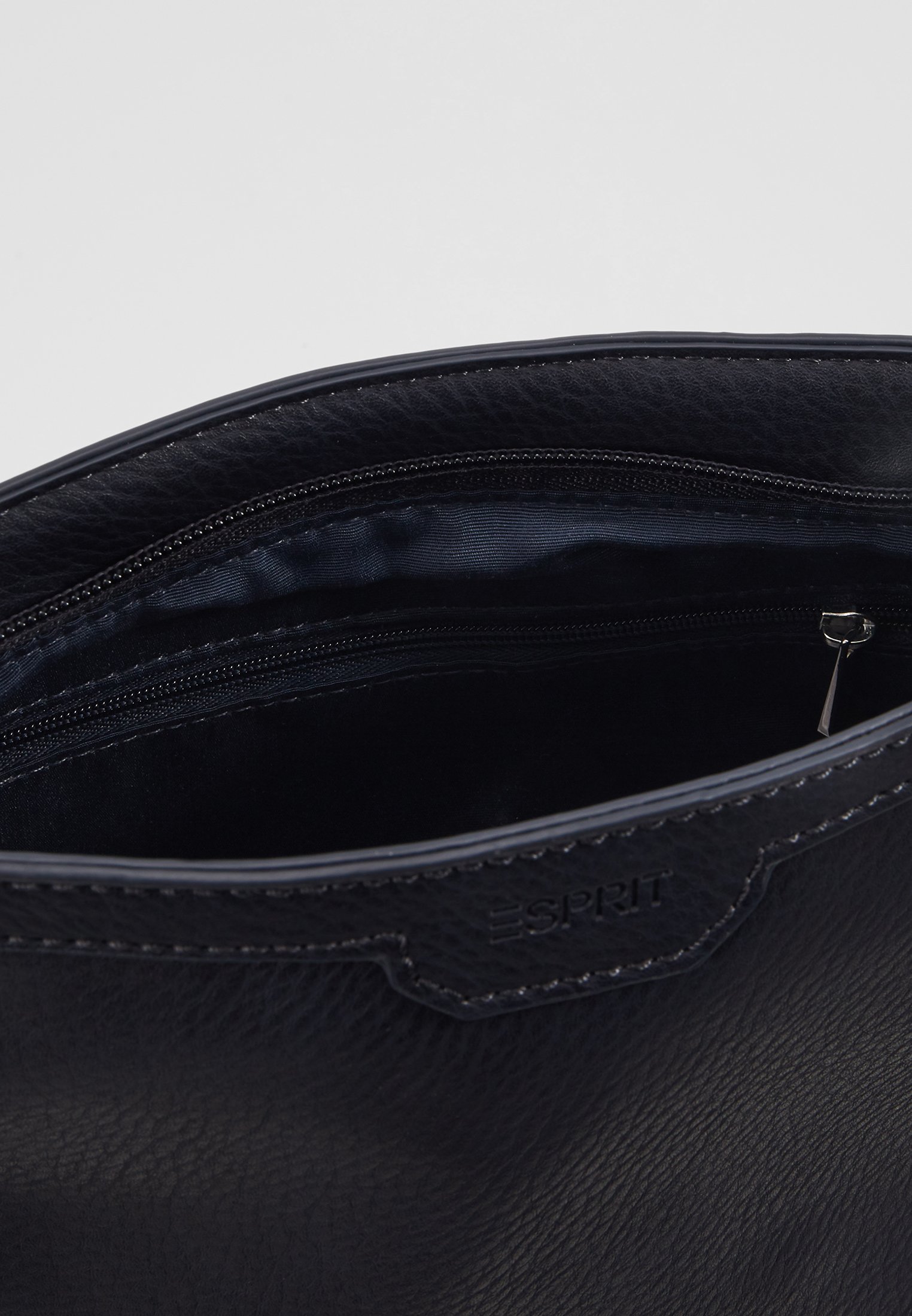 Esprit AGNES Skulderveske navy Zalando.no Esprit AGNES Skulderveske red Zalando.no