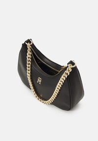 Tommy Hilfiger REFINED CHAIN CROSSOVER - Rankinė per petį - black