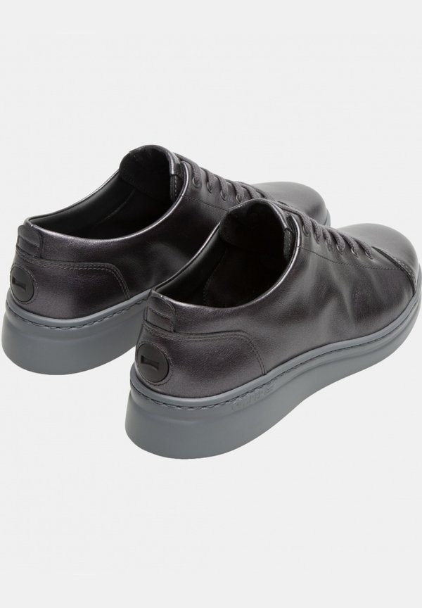 RUNNER UP - Trainers - grau4