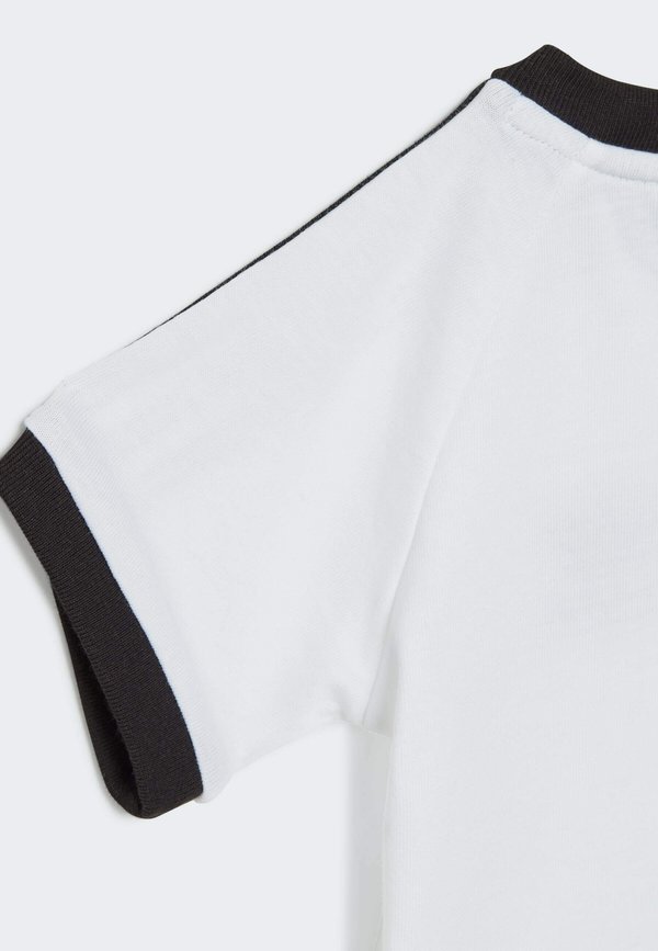 3-STRIPES - Print T-shirt4