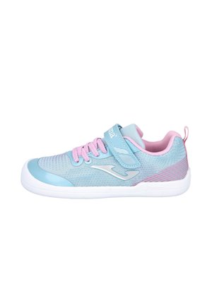 Zapatilla infantil azul claro y rosa con suela blanca, cordones rosas y una tira de velcro azul claro sobre fondo blanco.