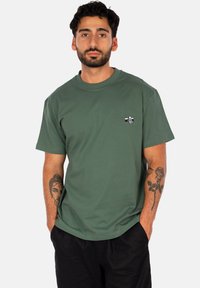 SPIEGELREFLEX - Print T-shirt - jungle green