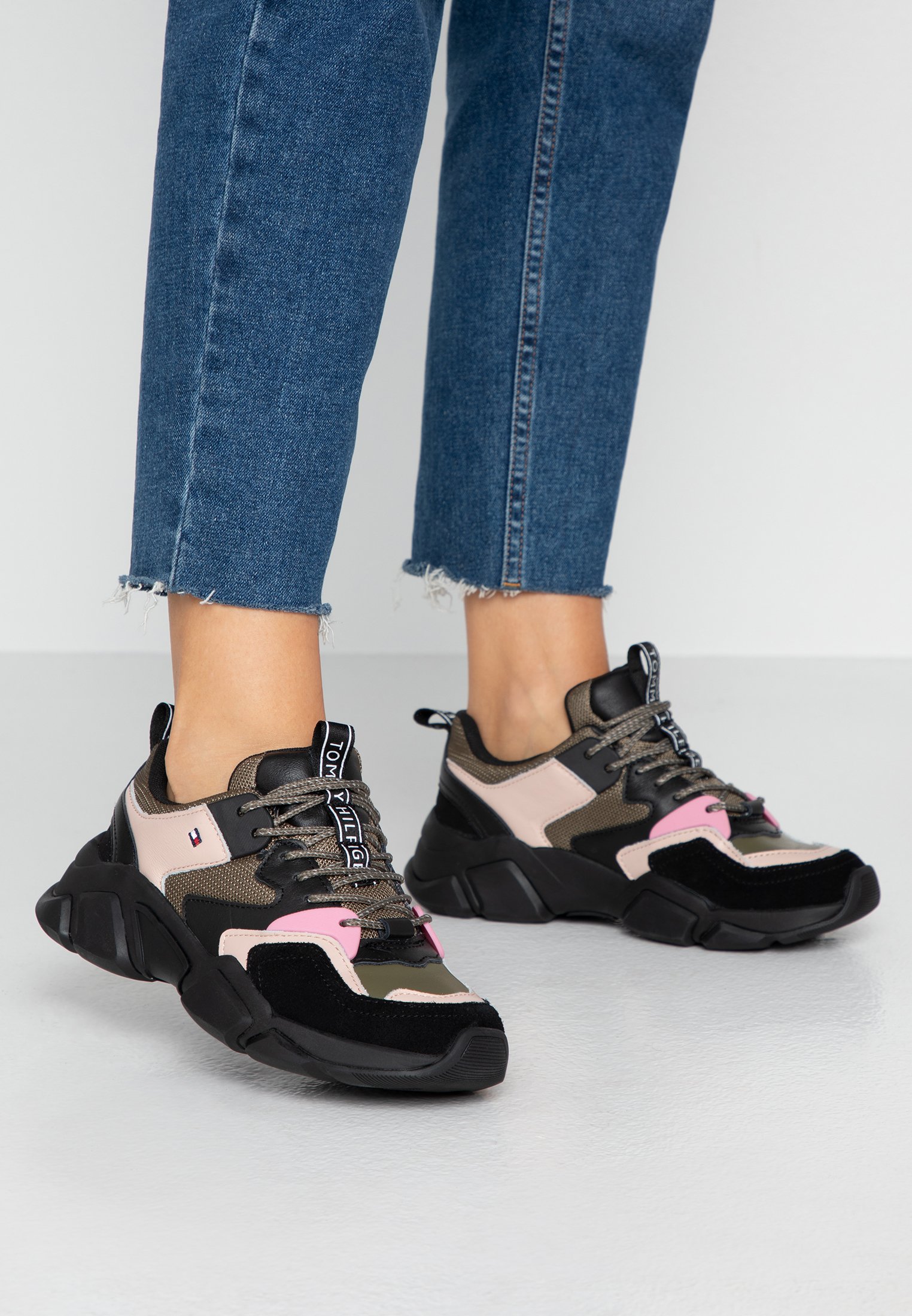 tommy hilfiger cosy chunky sneaker