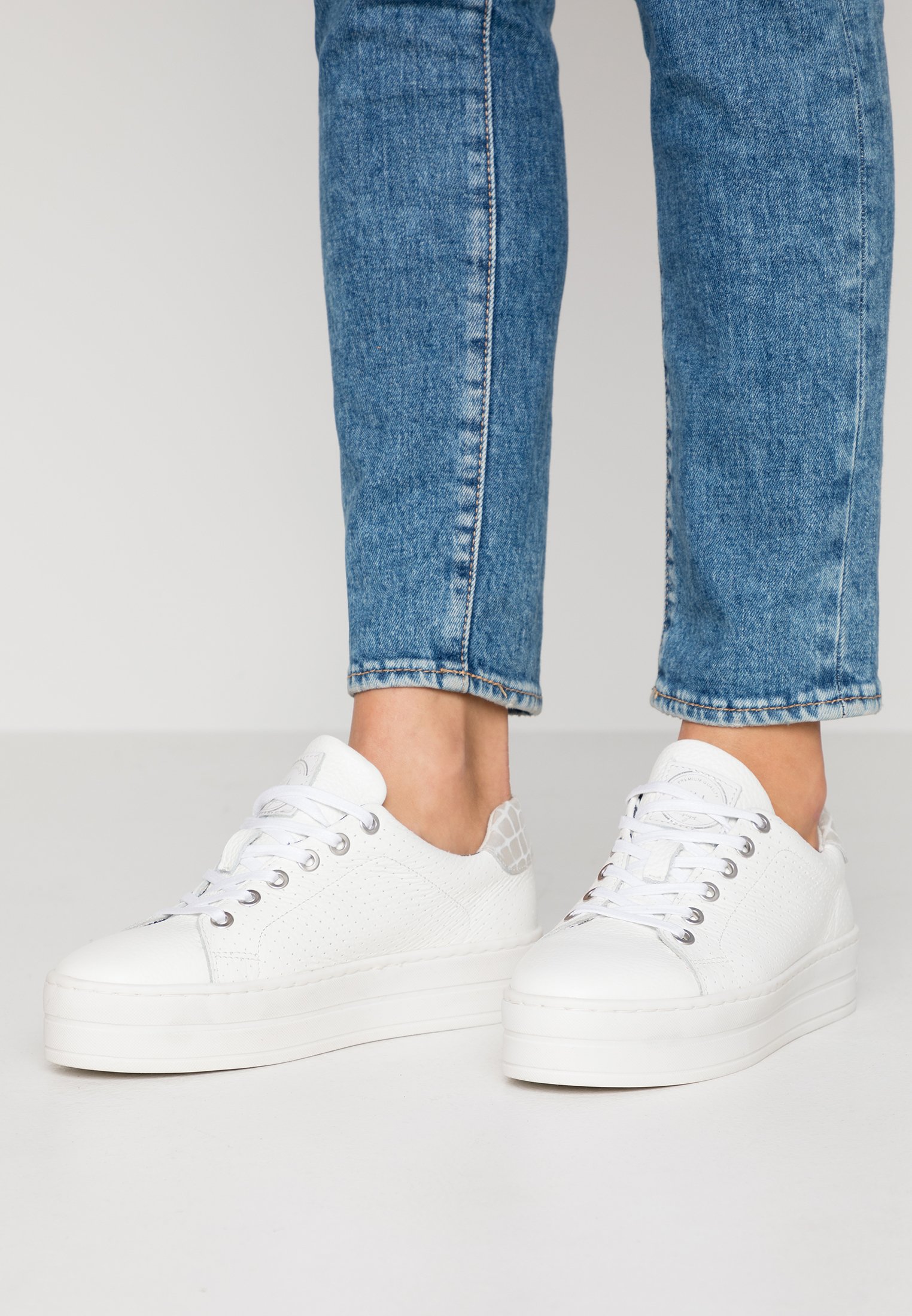 Bullboxer Joggesko white Zalando.no Bullboxer Joggesko white Zalando.no