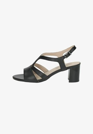 Černá kožená otevřená sandála s blokovým podpatkem, křížovými pásky a nastavitelným páskem na kotníku na bílém pozadí.