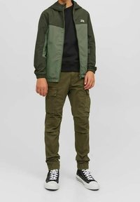 Jack & Jones Junior KAPUZE - Allvädersjacka - forest night
