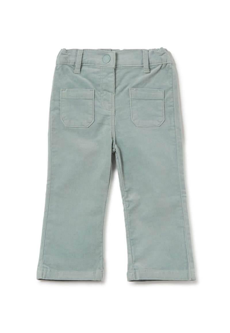 Groene katoenen broek met een recht model, voorzien van een knoopsluiting en twee achterzakken. De stof heeft een zachte textuur.